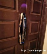 额敏配汽车钥匙锁在车里怎么办?